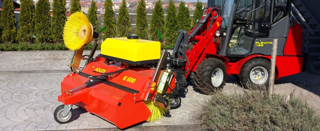 Adler Kehrmaschine K 600 Radlader mieten bei Wilmes Mietservice Inh. Andreas-Josef Wilmes e.K.