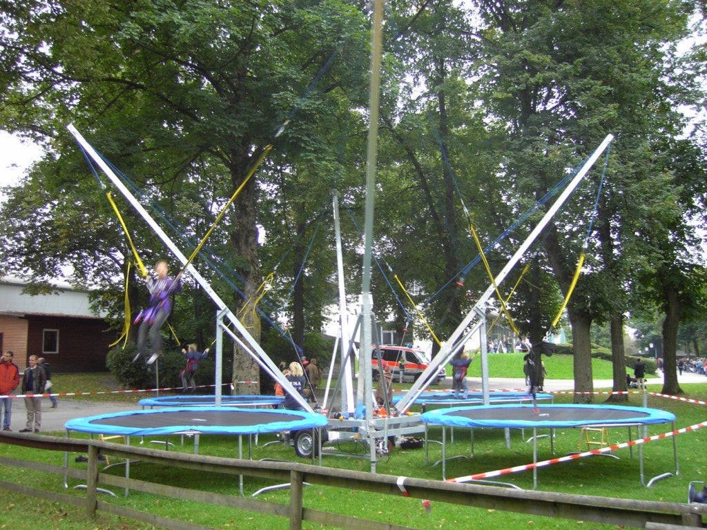 Bungeetrampolin, Bungee Trampolin, Bungee Trampolin, Bungee Springen – 2