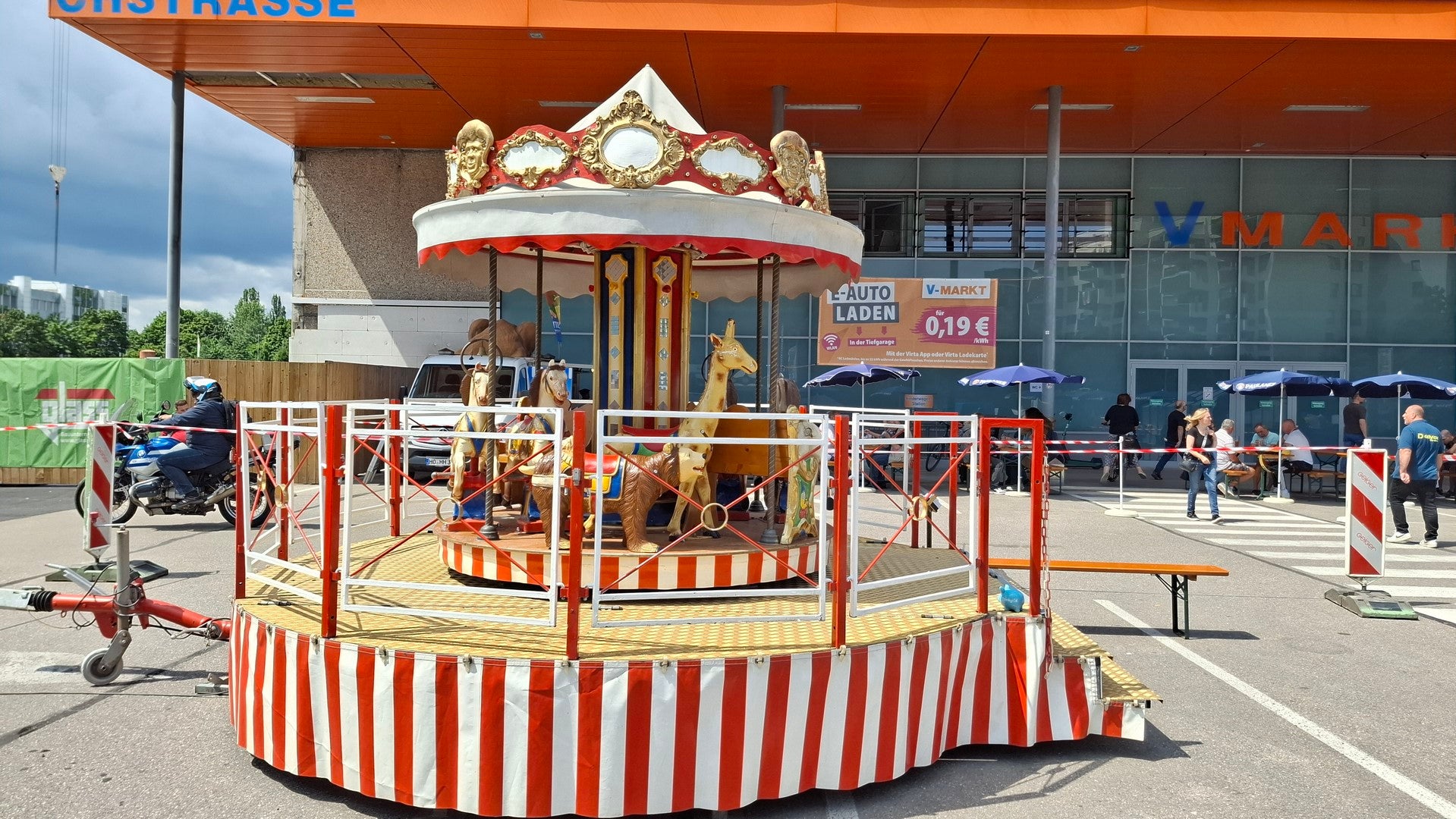 Nostalgiekarussell / Kinderkarussel / Podiumkarussell mieten – 2