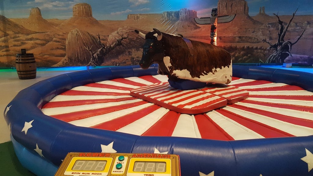 Bull Riding / Bullriding / Rodeo – 2
