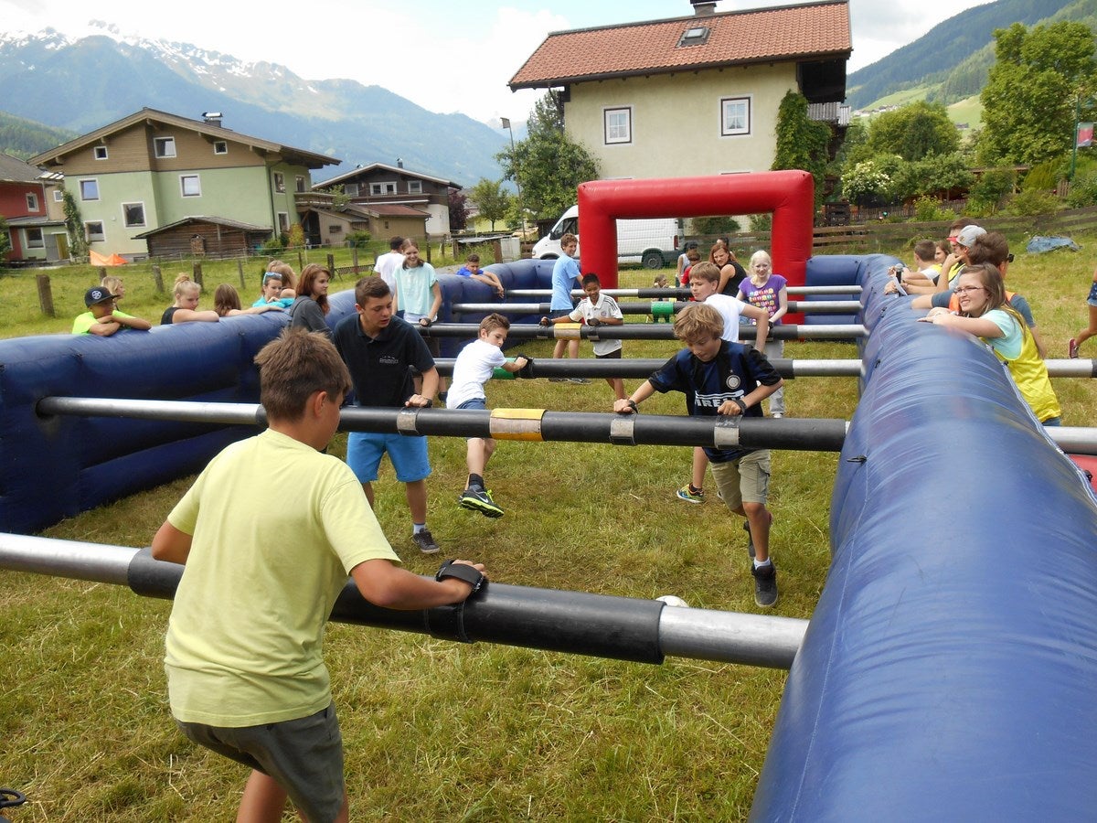 Menschenkicker/ Human Soccer/ Riesenkicker/ Megakicker/ XXL Kicker/ Megakicker   Preis – 2