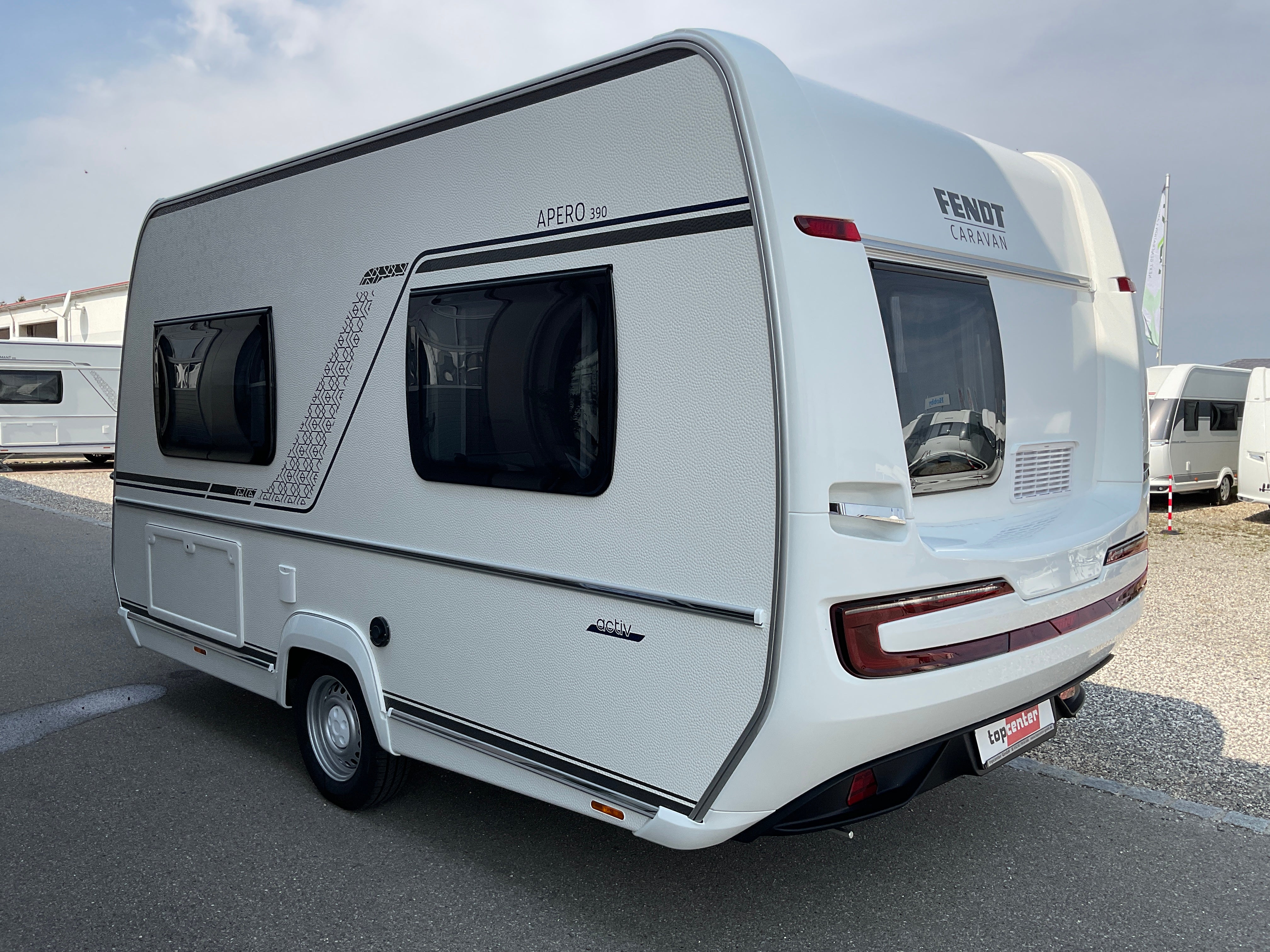 Fendt Wohnwagen 390 FH Apero Activ mit französischem Doppelbett – 3