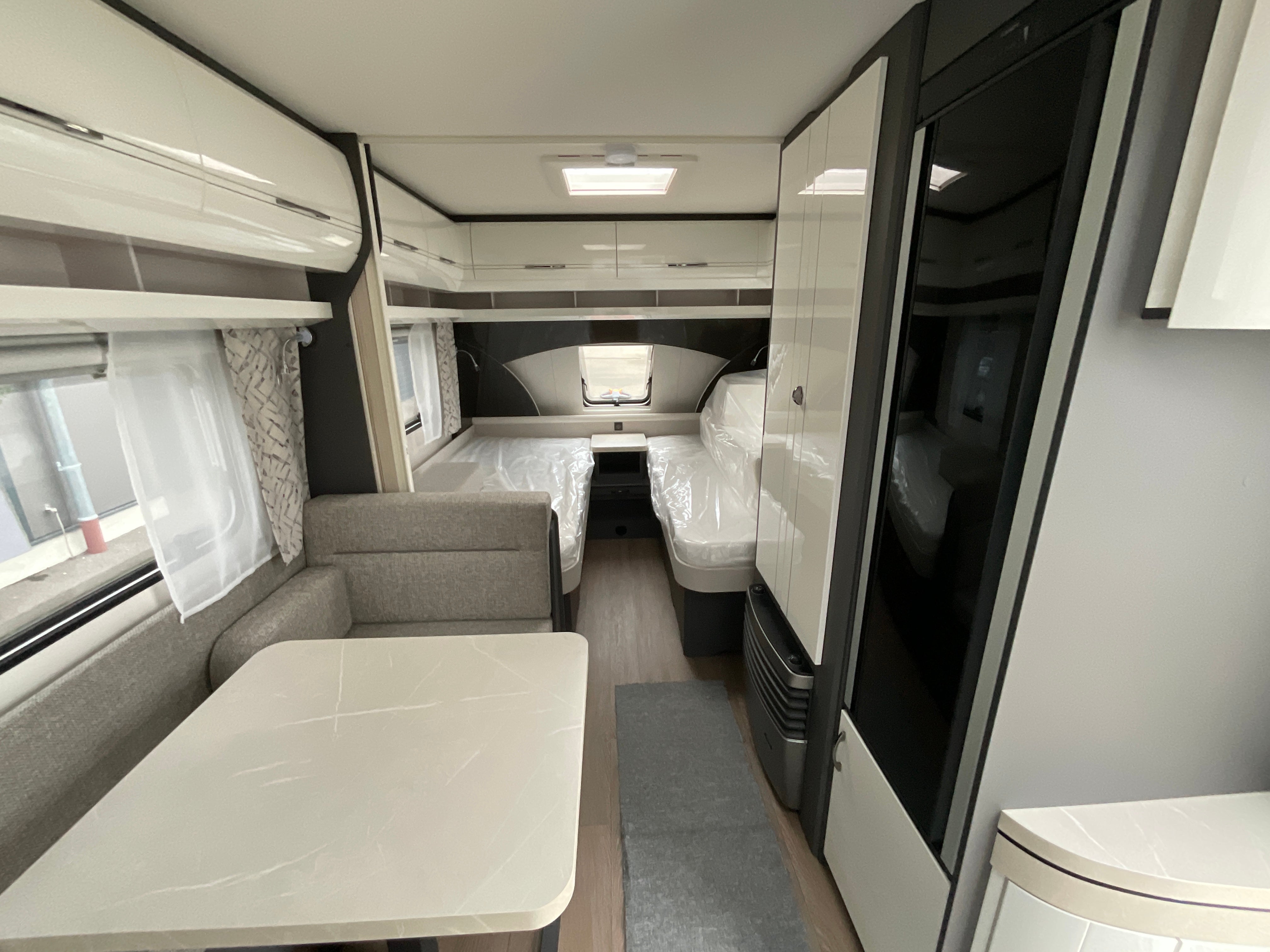 Hobby Wohnwagen 460 SL – 4