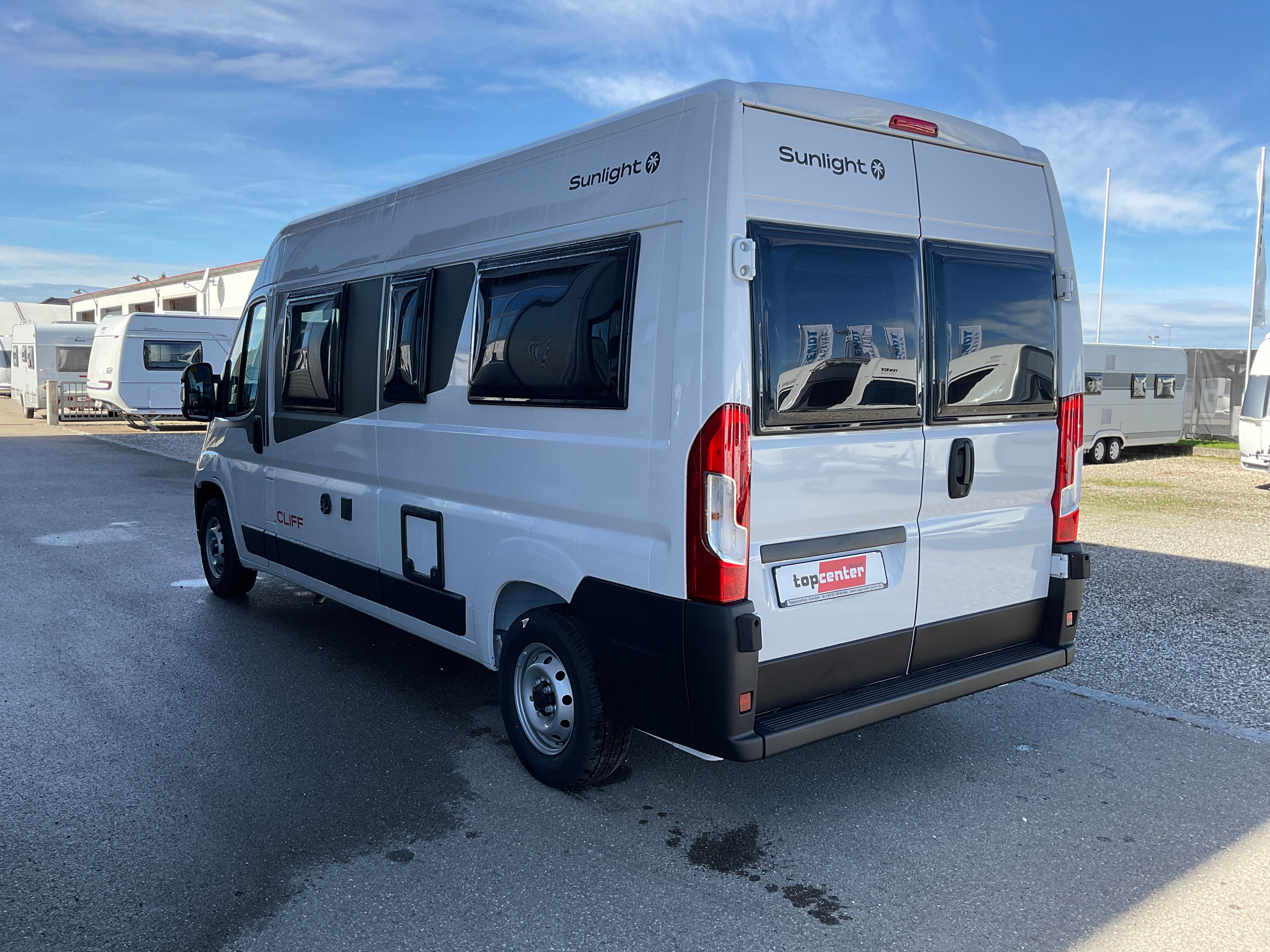 Sunlight Cliff 600 Wohnmobil – 2