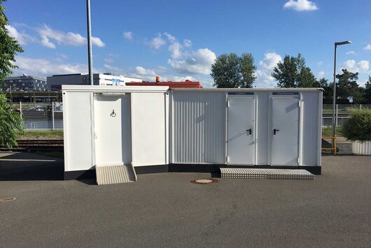 Toilettencontainer Barrierefrei mieten bei Altenweg GmbH & Co. KG