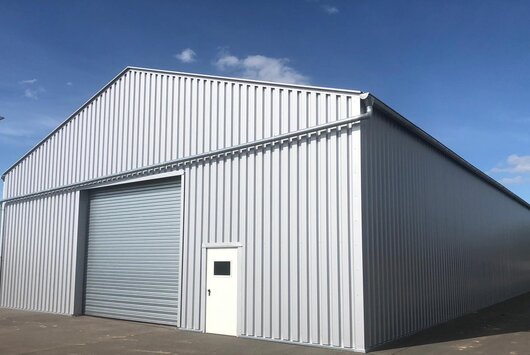 Isolierte Fertighallen mieten oder kaufen mieten bei Altenweg GmbH & Co. KG