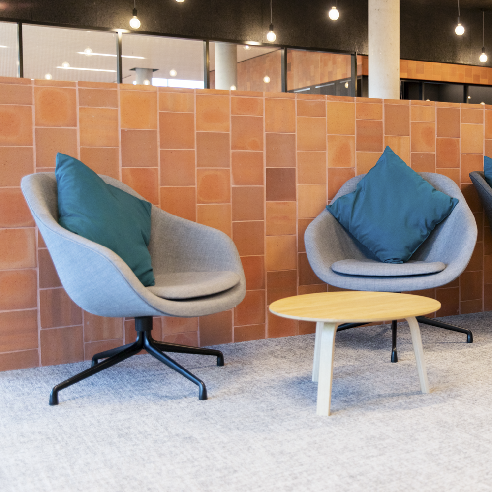 HAY About A Lounge 81 mieten bei Alvero Büromöbelvermietung