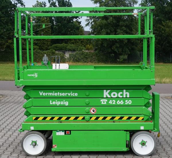 Scherenarbeitsbuehne SB12S mieten bei Arbeitsbühnen Koch