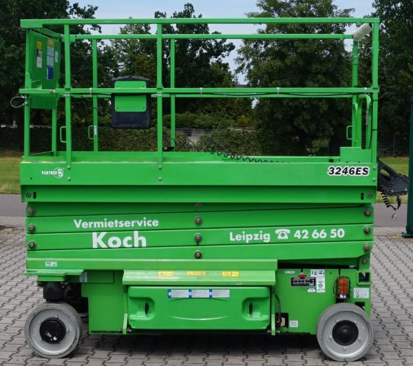 Scherenarbeitsbuehne SB12 mieten bei Arbeitsbühnen Koch