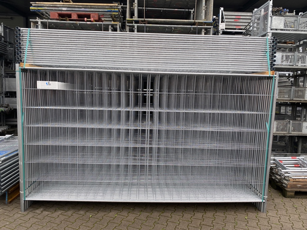 Bauzaun Mobilzaun 3 50x2 00m mieten bei Thomas Lerch Bau- und Industriebedarf GmbH