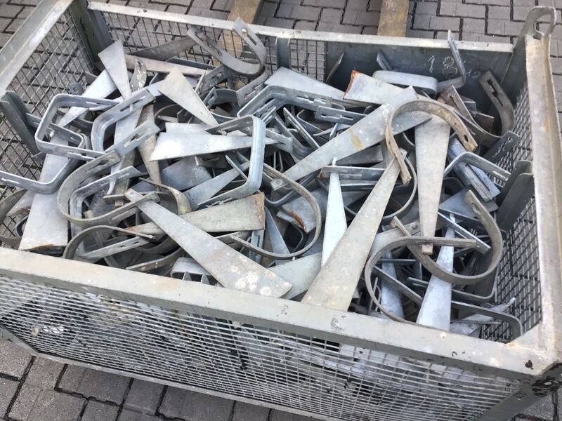Verschwertungsklammer Z mieten bei Thomas Lerch Bau- und Industriebedarf GmbH