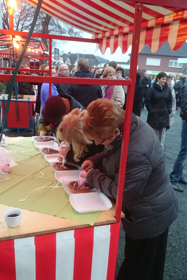 Lebkuchenherzen bemalen mieten bei Fun Promotion