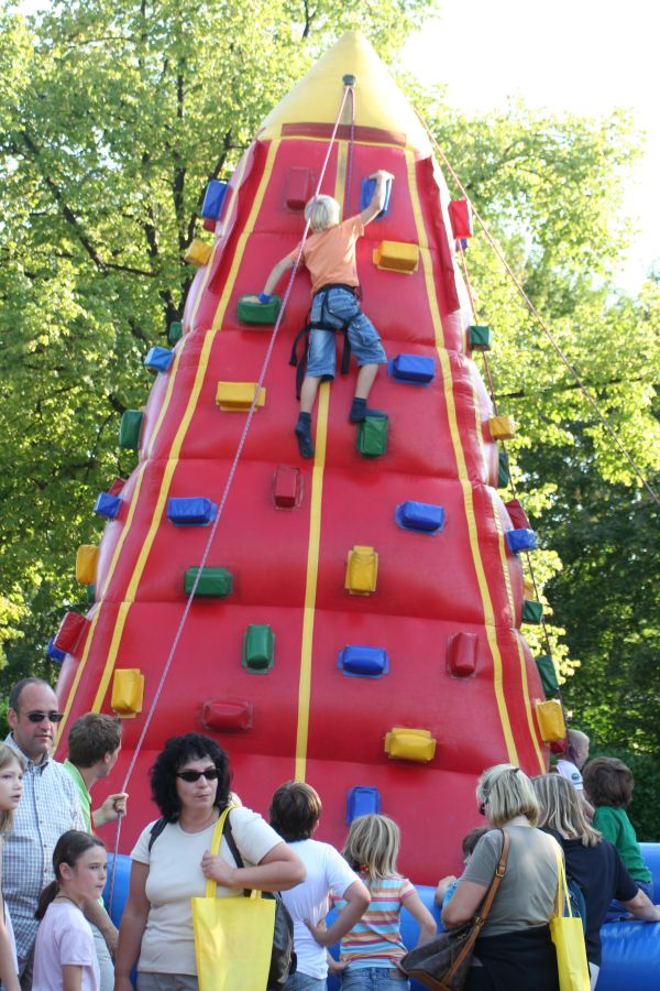 Air Klettergigant mieten bei Fun Promotion