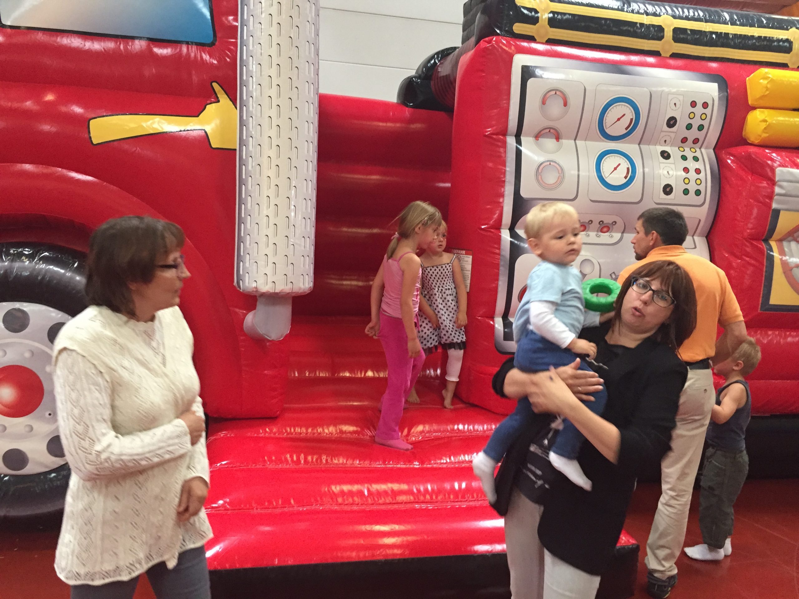 Hüpfburg Feuerwehr XXL mieten bei Fun Promotion