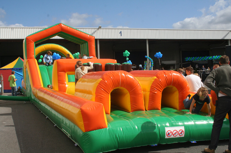 Hindernisbahn Jungle Run mieten bei Fun Promotion