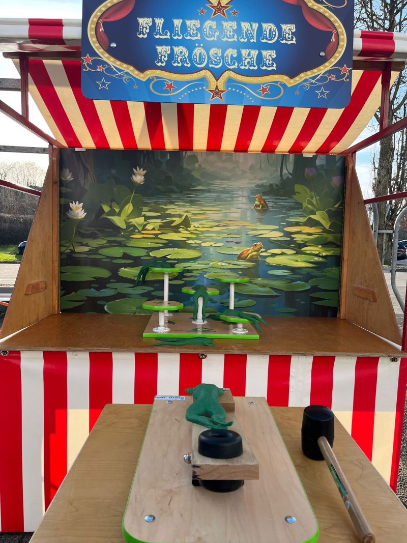 Nostalgiestand fliegende Frösche mieten bei Fun Promotion