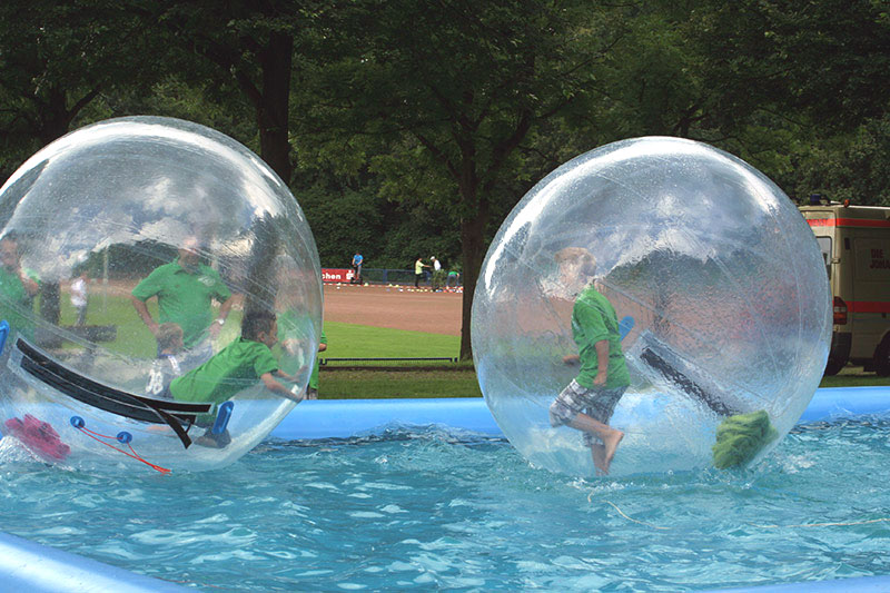 Aqua Balls (inkl. Pool) mieten bei Fun Promotion