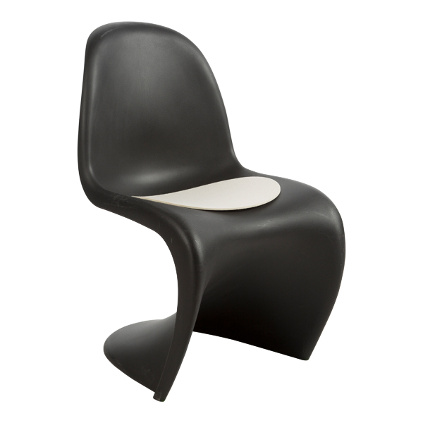 Panton Chair schwarz mit Filzauflage weiß mieten
