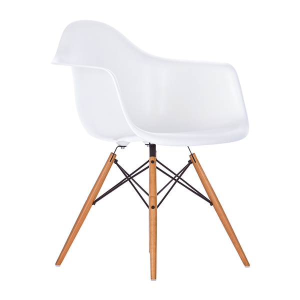 DAW Eames Plastic Armchair Ahorn Sitz weiß mieten