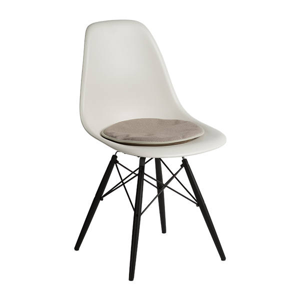 DSW Chair Ahorn schwarz Sitz weiß mit Seat Dot sand/coffee mieten