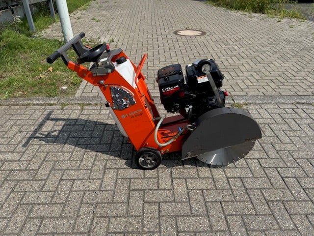 Fugenschneider / Asphaltschneider