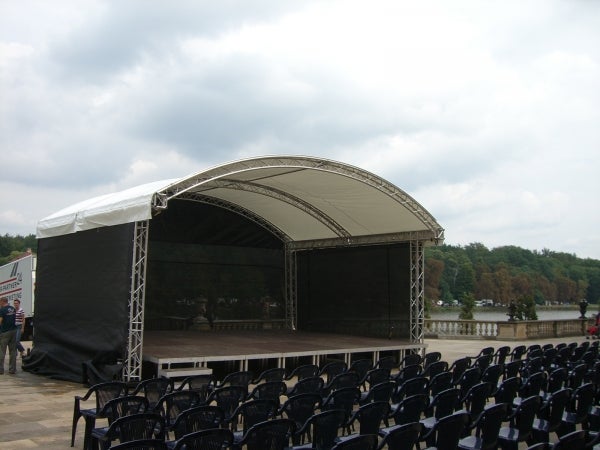 8x6m Bühne mit Prolyte Rundbogendach – 2