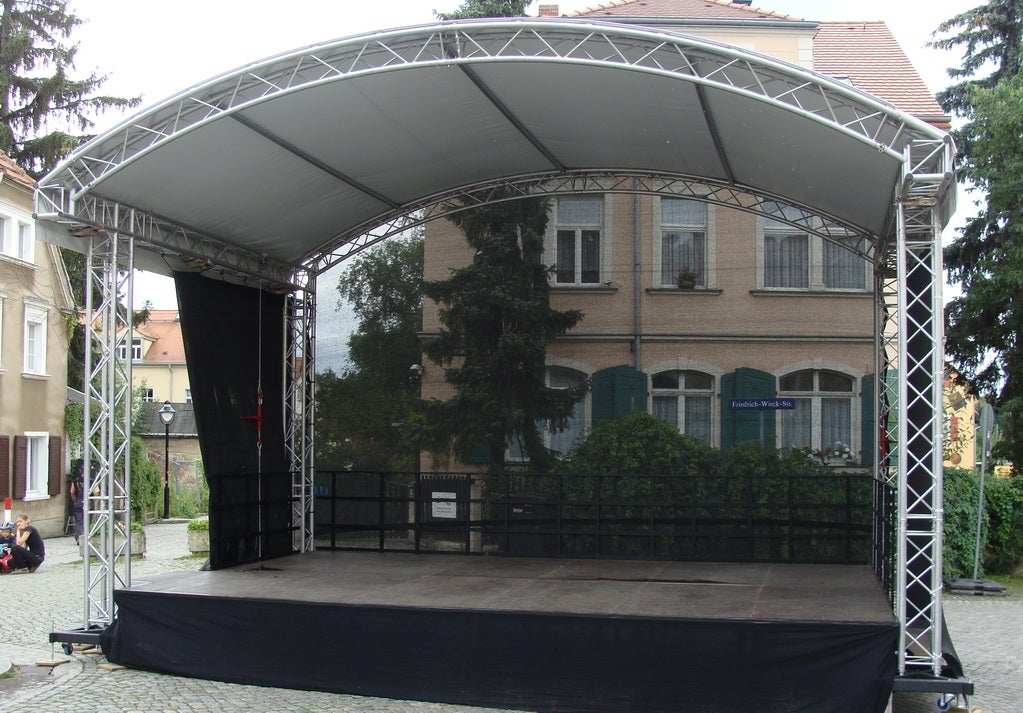 6x4m Bühne mit Prolyte Rundbogendach – 2