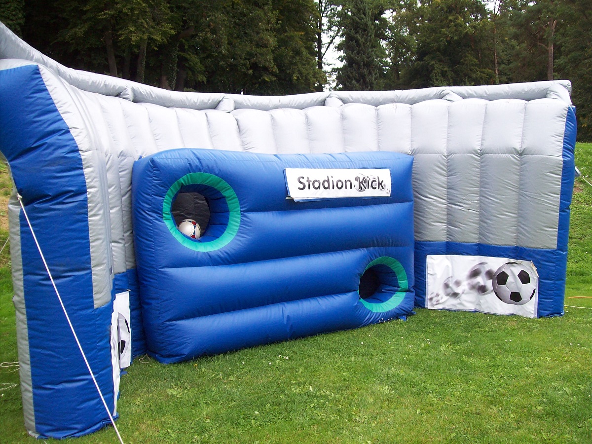 Stadion-Kick mieten bei play and fun team GmbH