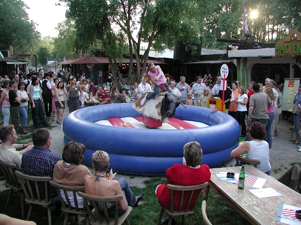 Bullriding mieten bei Play and Fun Team
