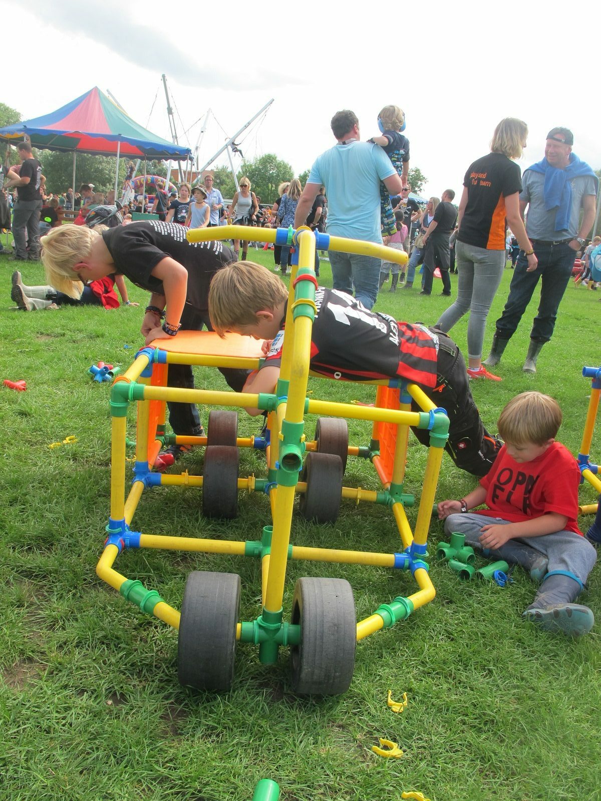 Omagales mieten bei play and fun team GmbH