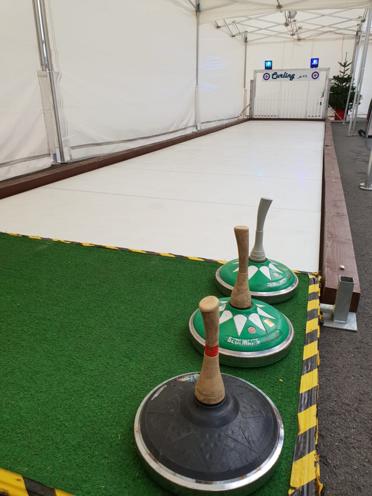 Eisstockbahn mieten bei Play and Fun Team