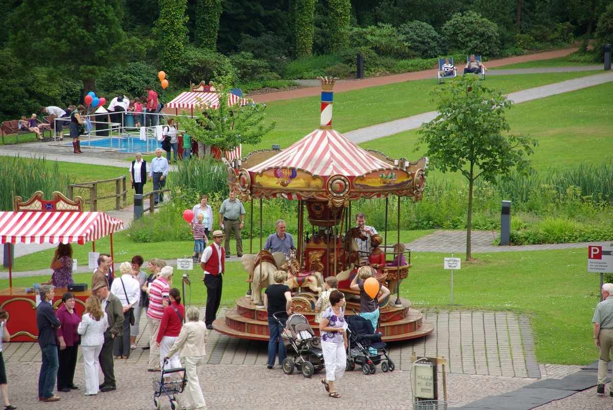 Nostalgie-Karussell 20 Plätze mieten bei play and fun team GmbH