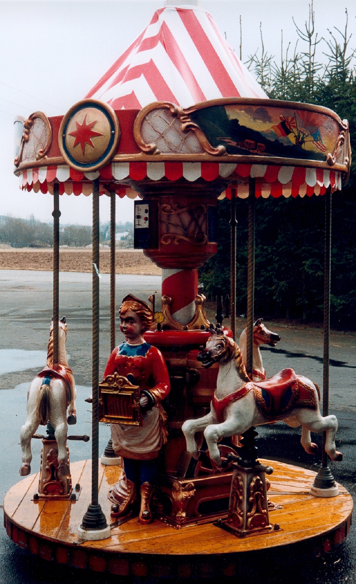 Nostalgie-Karussell 3 Plätze mieten bei play and fun team GmbH