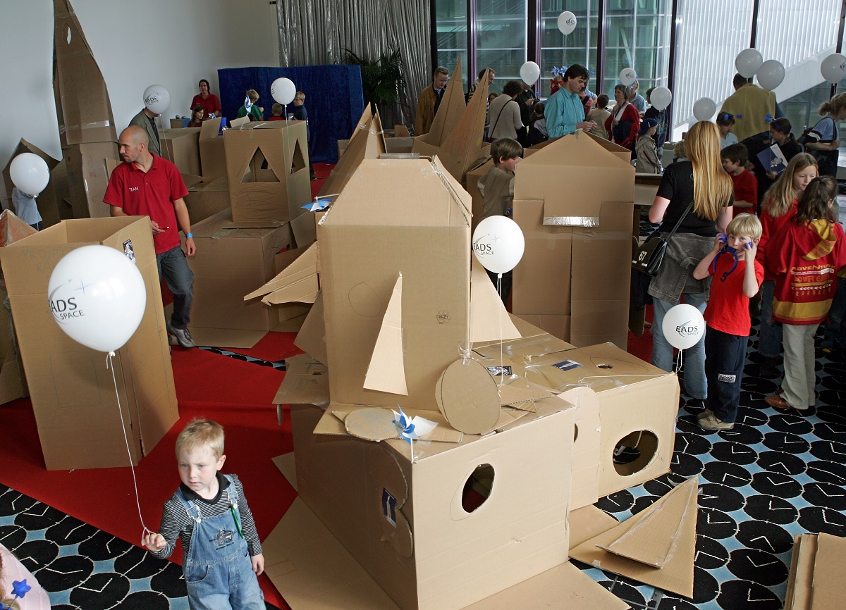 Design-Center mieten bei play and fun team GmbH
