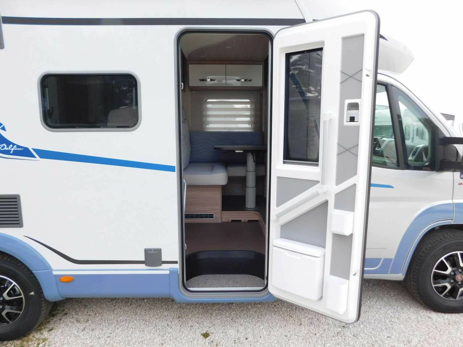 Bürstner Delfin T690G (4 Pers.) - Hubbett, Markise, Fahrradträger, TV/Sat