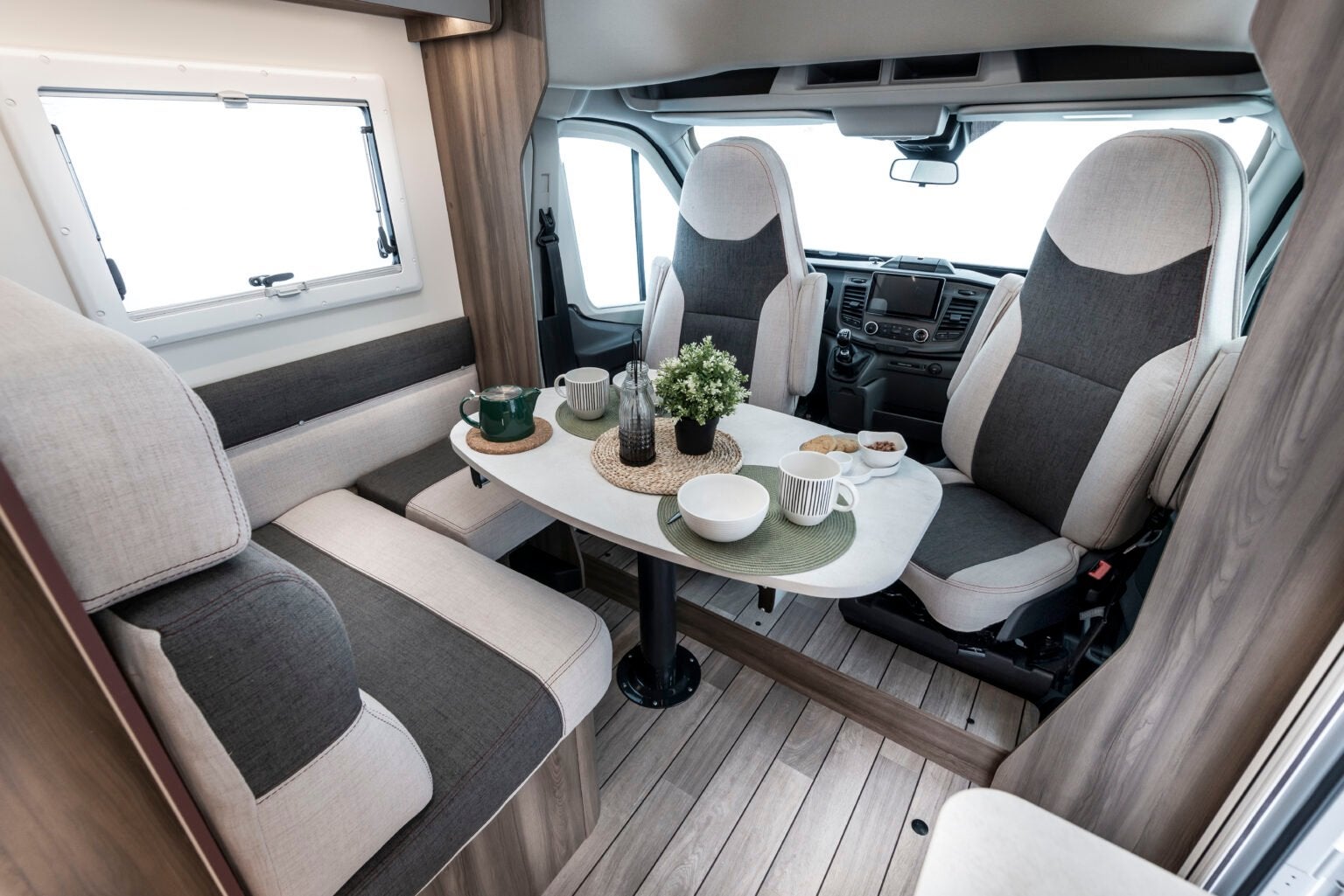 Wohnmobil - Teilintegrierte 6,70 m 2Personen Neuzulassung 2025 – 3