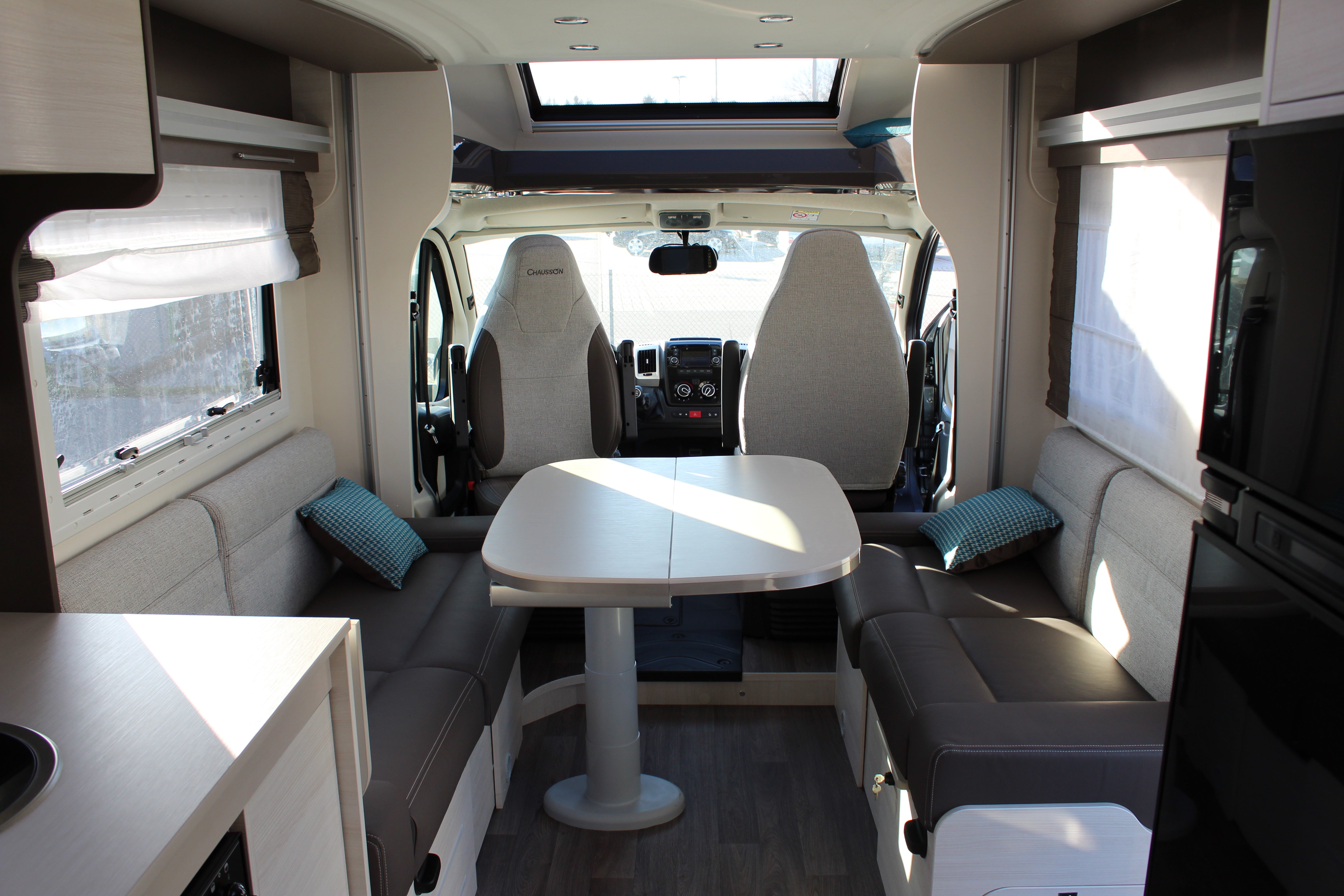 Wohnmobil Chausson 640 Premium - 160cm Bett! SAT-TV, Navi, Solar, Klima im Aufbau, Booster, Rückfahrkamera, Spanungswandler – 4