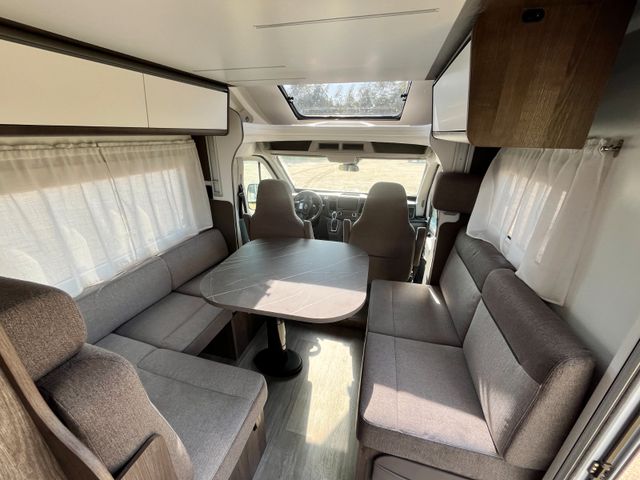 Teilintegriertes Wohnmobil für bis zu 4 Personen – 4