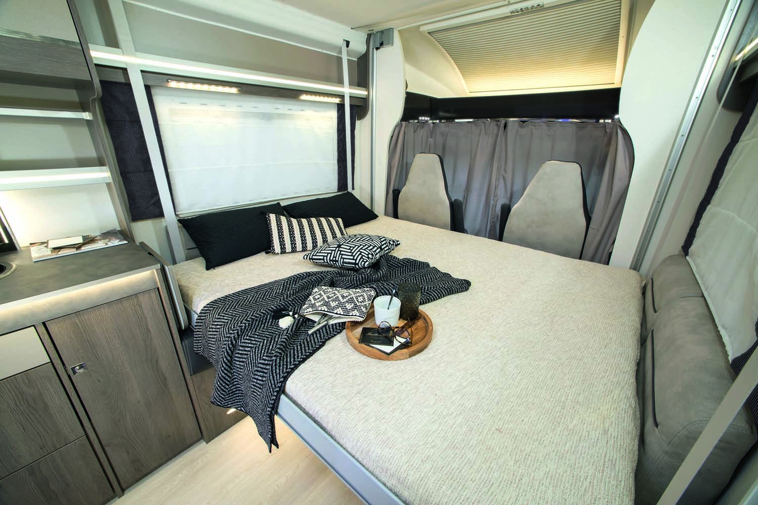 Teilintegriertes Wohnmobil mit unglaublichem Raumgefühl – 4