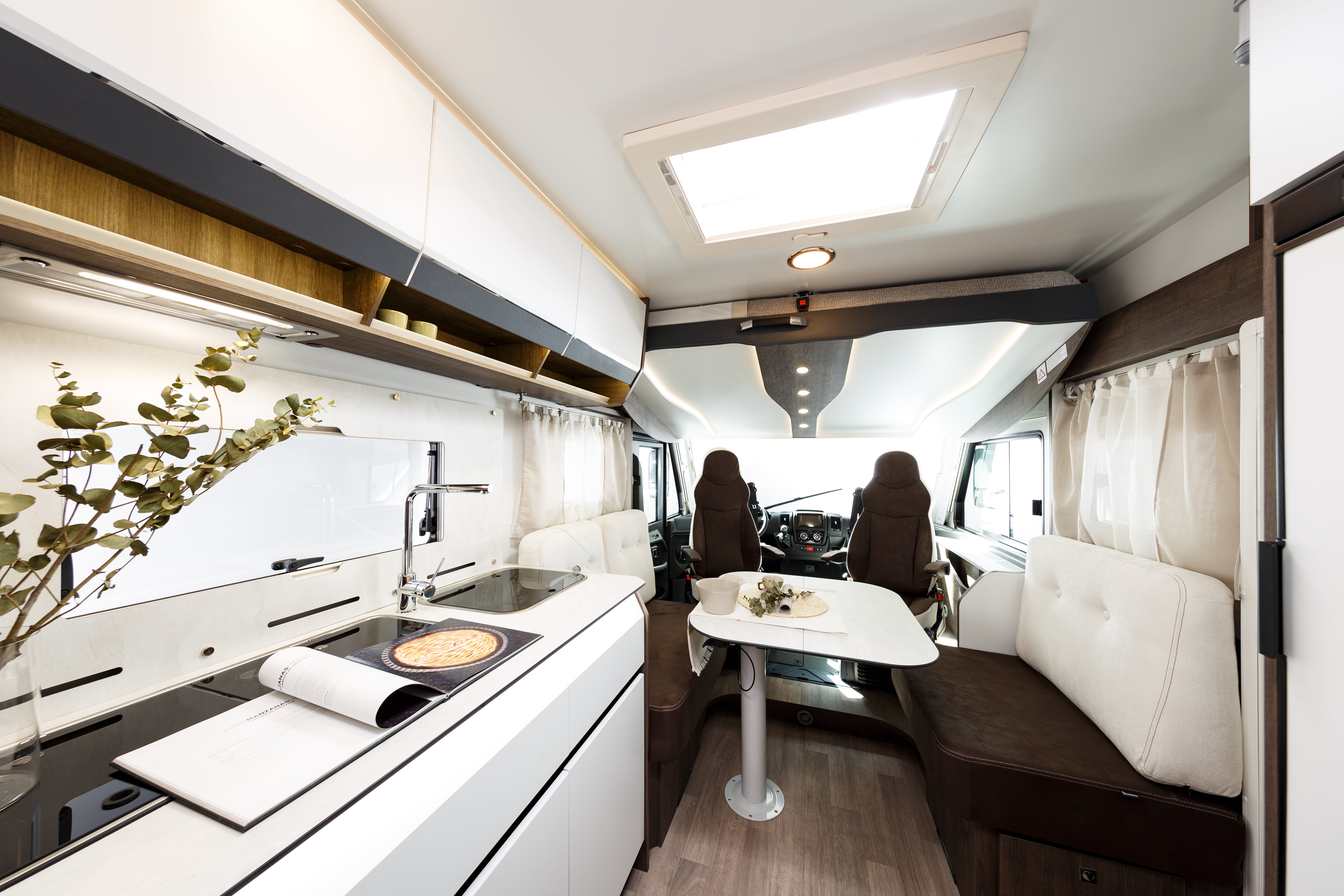 Premium Wohnmobil der Extraklasse mit Klimaanlage im Aufbau, Navi und SAT/TV – 4