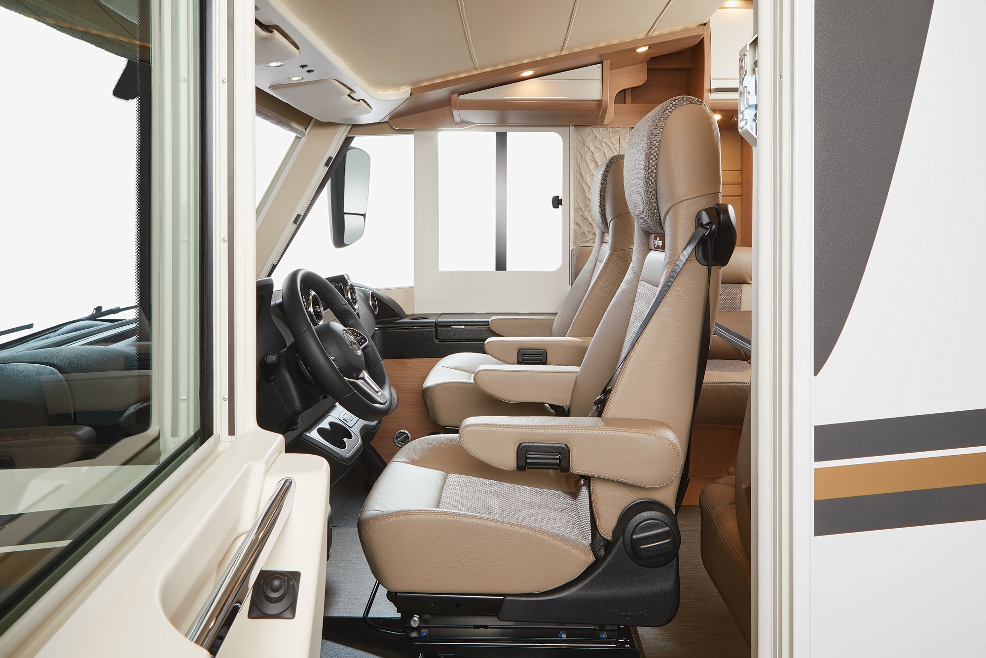 Carthago c-tourer I 149 *Dog-Mobil* / speziell für die Vermietung an Hundebesitzer – 2