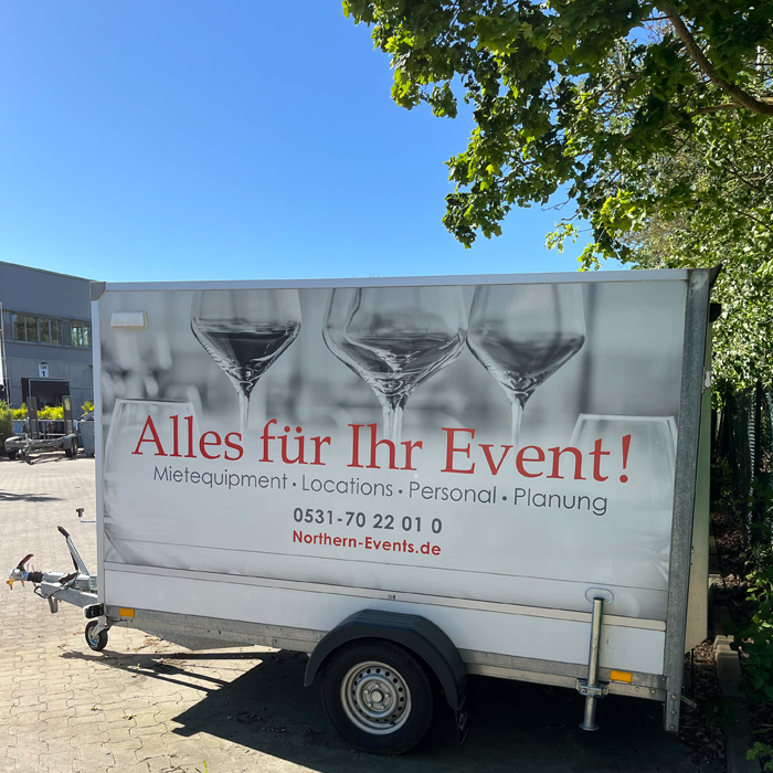 Transportanhänger 3,0 mit Laderampe mieten bei Northern Events
