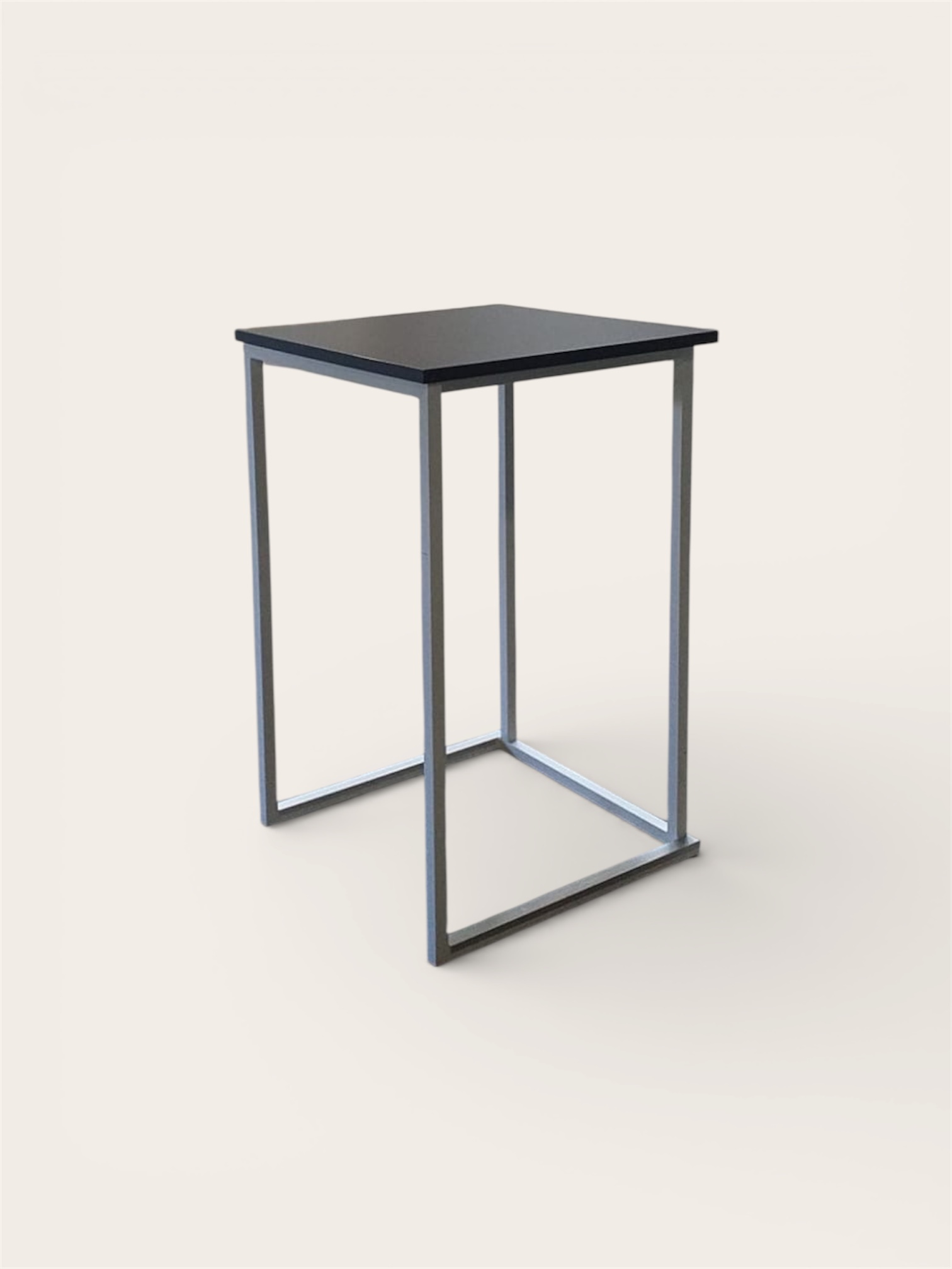Stehtisch ”Time Square” 70×70, weiß/schwarz mieten bei Northern Events