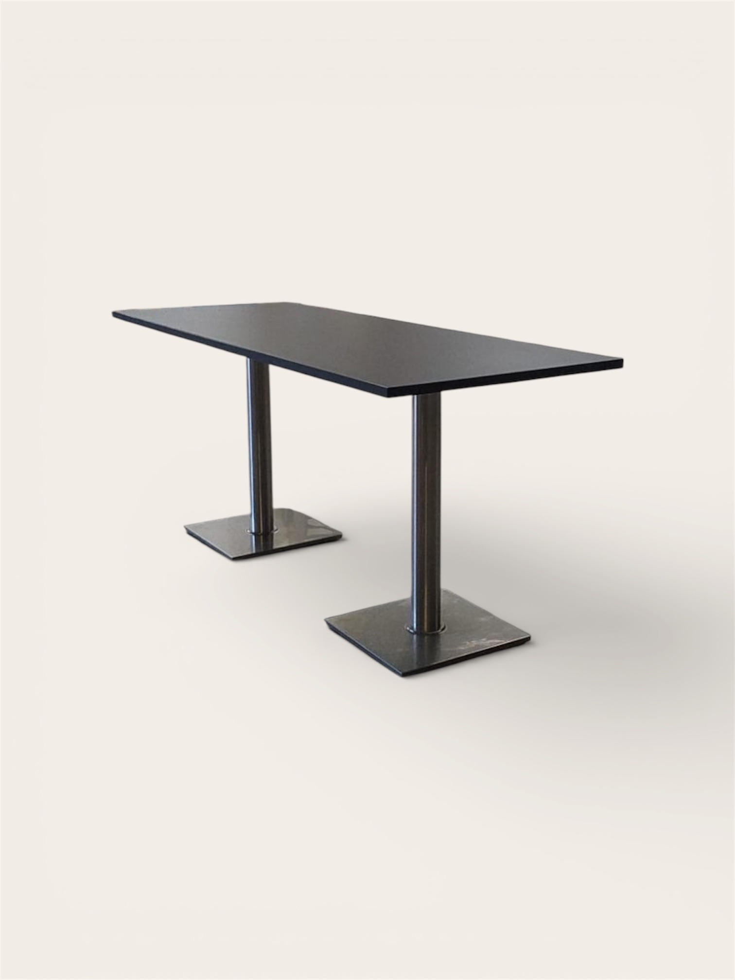 Tisch ”Construct” 180×60, eckig/schwarz mieten bei Northern Events