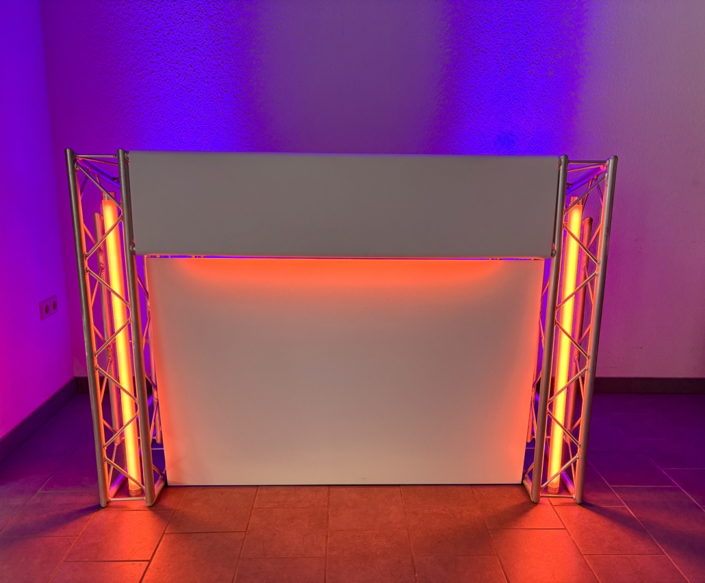 DJ Pult Verleih mieten bei Die Eventmanufaktur, Inh. Christof Gohl
