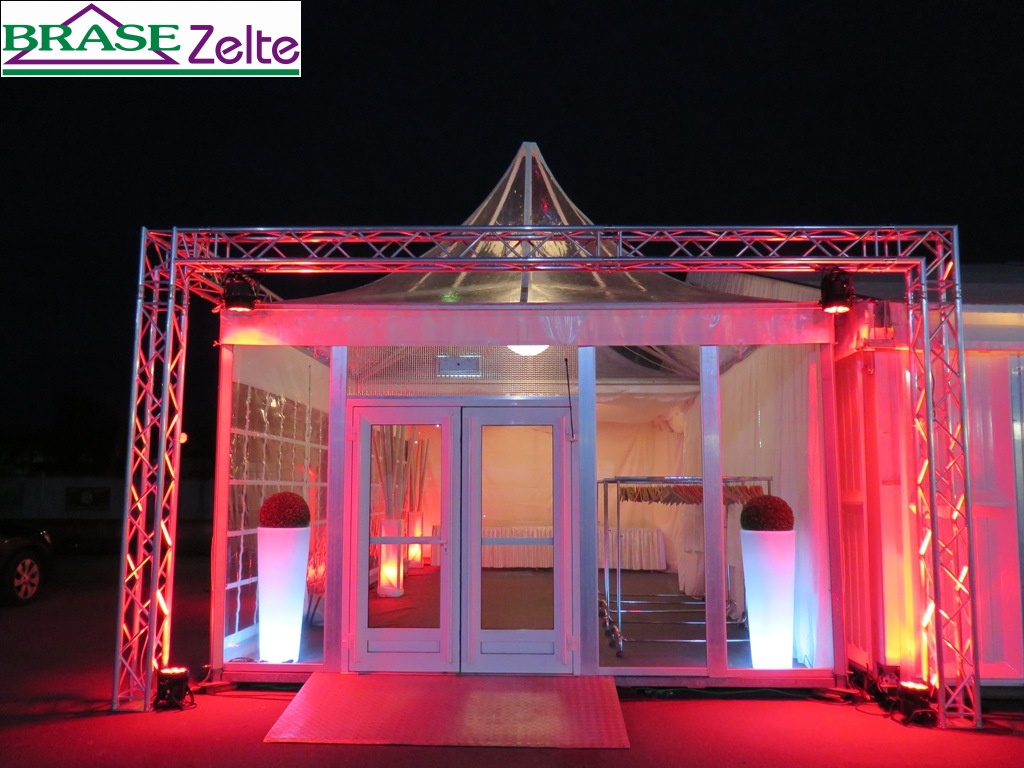Eingangspagode zu eleganter Feier mieten bei Brase Zelte GmbH & Co KG