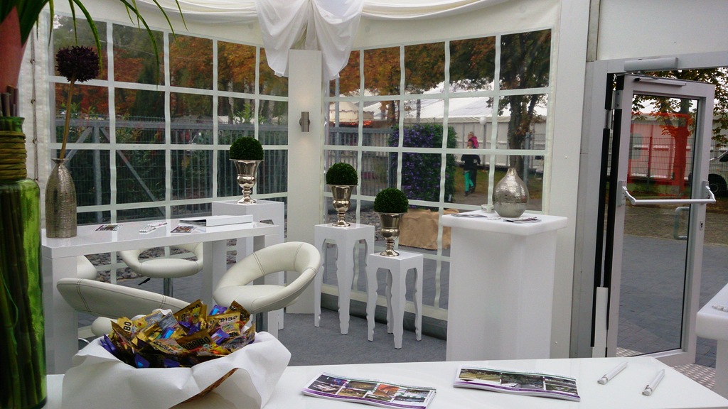 Messestand innen mieten bei Brase Zelte GmbH & Co KG