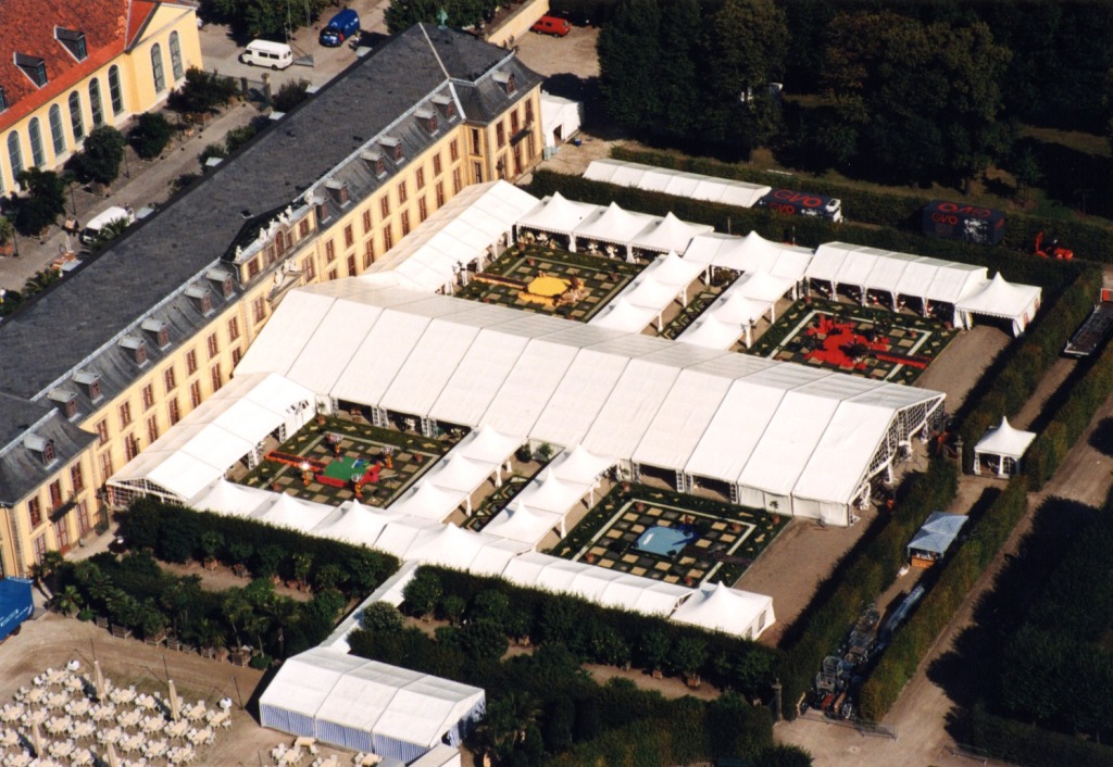 Zeltstadt mieten bei Brase Zelte GmbH & Co KG