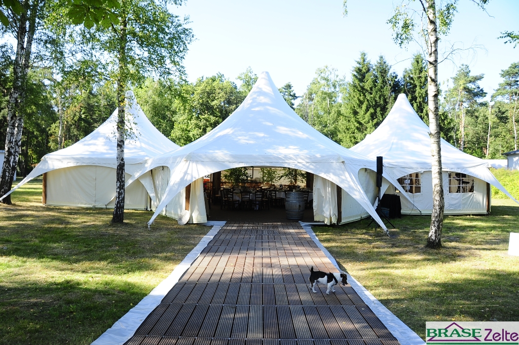 Nostalgische Pagode mieten bei Brase Zelte GmbH & Co KG