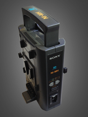 Sony BC-M50 Akku-Ladegerät mieten bei Centric Miet- und Digitalisierservice